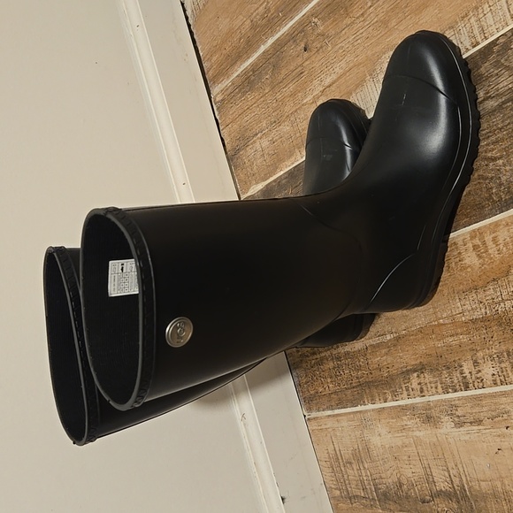 Ugg rain boots - Picture 4 of 6
